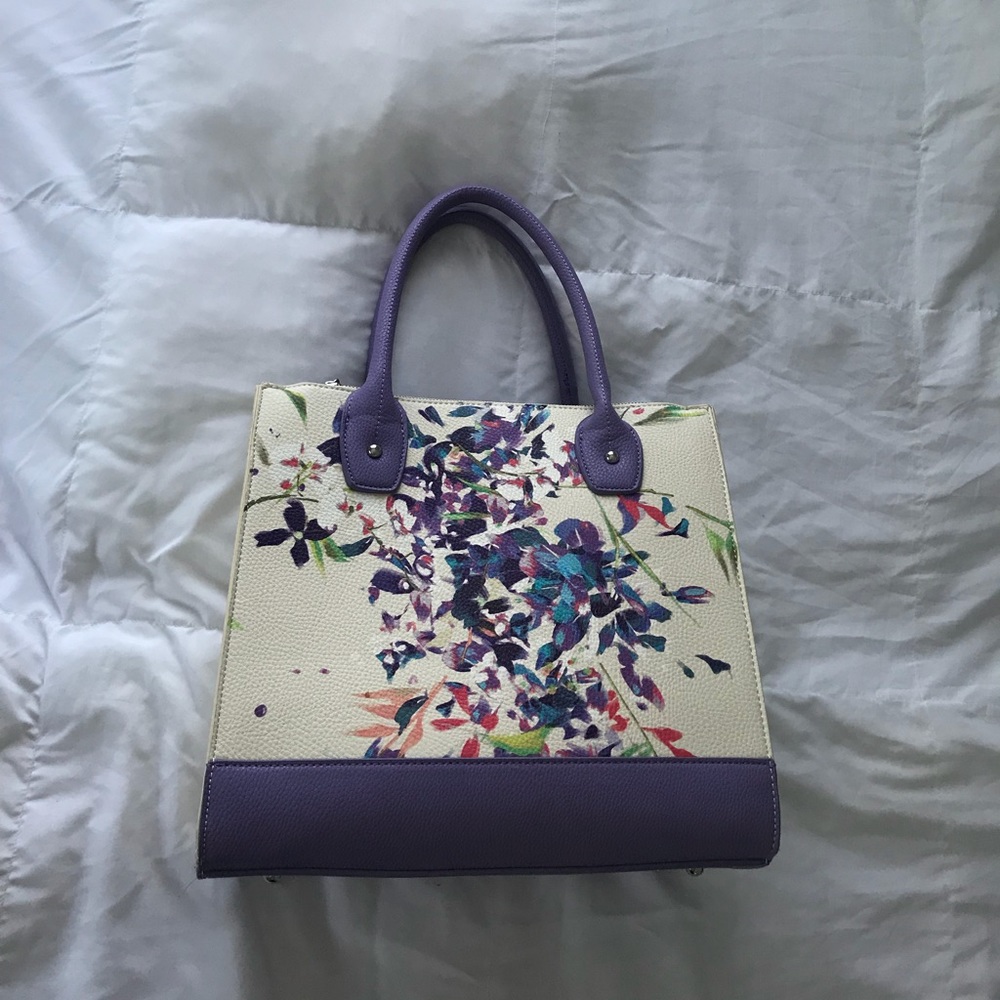 Gorgeous floral bag - Picture 2 of 5